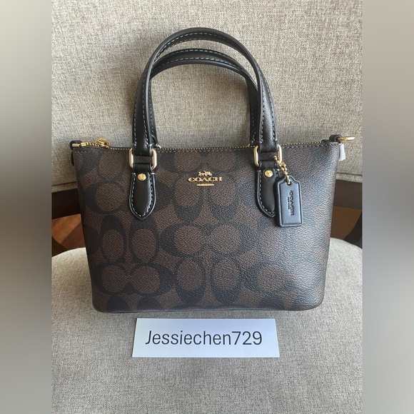 NWT！COACH MINI GALLERY CROSSBODY IN SIGNATURE CANVAS (COACH CH468) - Picture 1 of 6